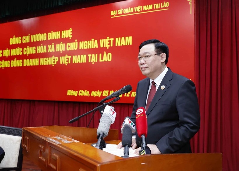 "Việt Nam-Lào cần tạo đột phá trong hợp tác kinh tế, thương mại, đầu tư"
