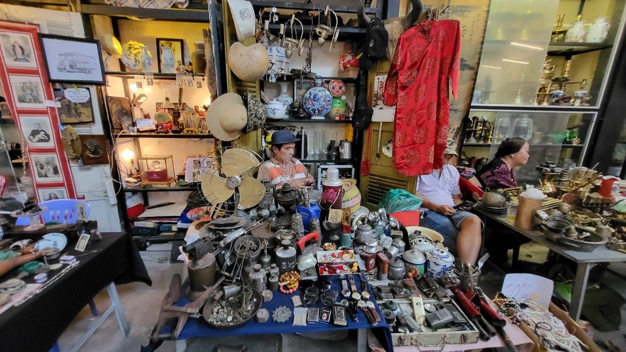 Discover The Unique Flea Market In Ho Chi Minh City Discover The Unique Flea Market In Ho Chi Minh City