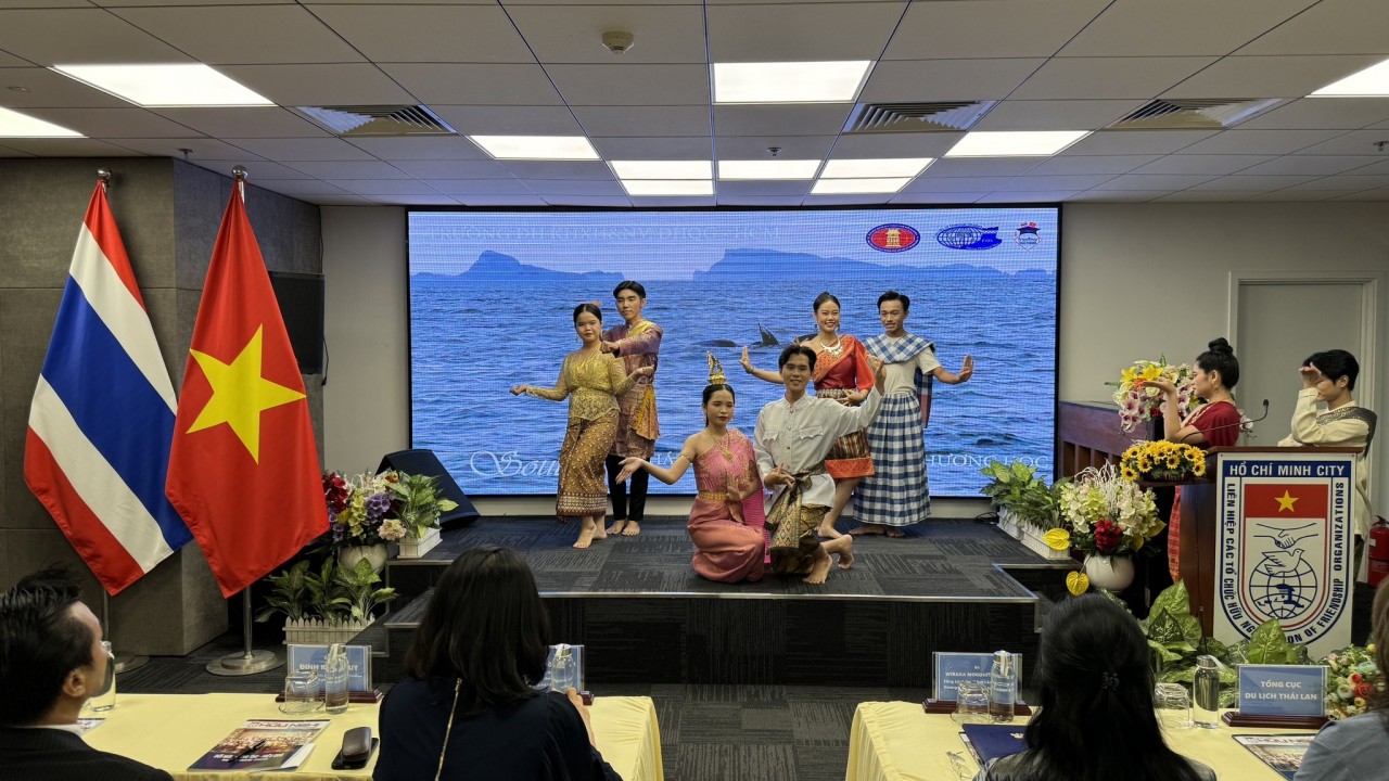 Quan hệ nhân dân là nền tảng hợp tác, phát triển Việt Nam - Thái Lan Quan hệ nhân dân là nền tảng hợp tác, phát triển Việt Nam - Thái Lan