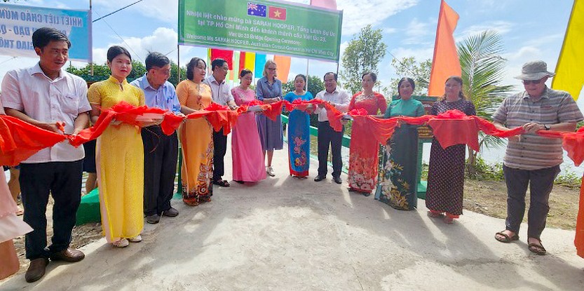Cà Mau: Khánh thành và đưa vào sử dụng 10 cây cầu hữu nghị Việt - Úc Cà Mau: Khánh thành và đưa vào sử dụng 10 cây cầu hữu nghị Việt - Úc