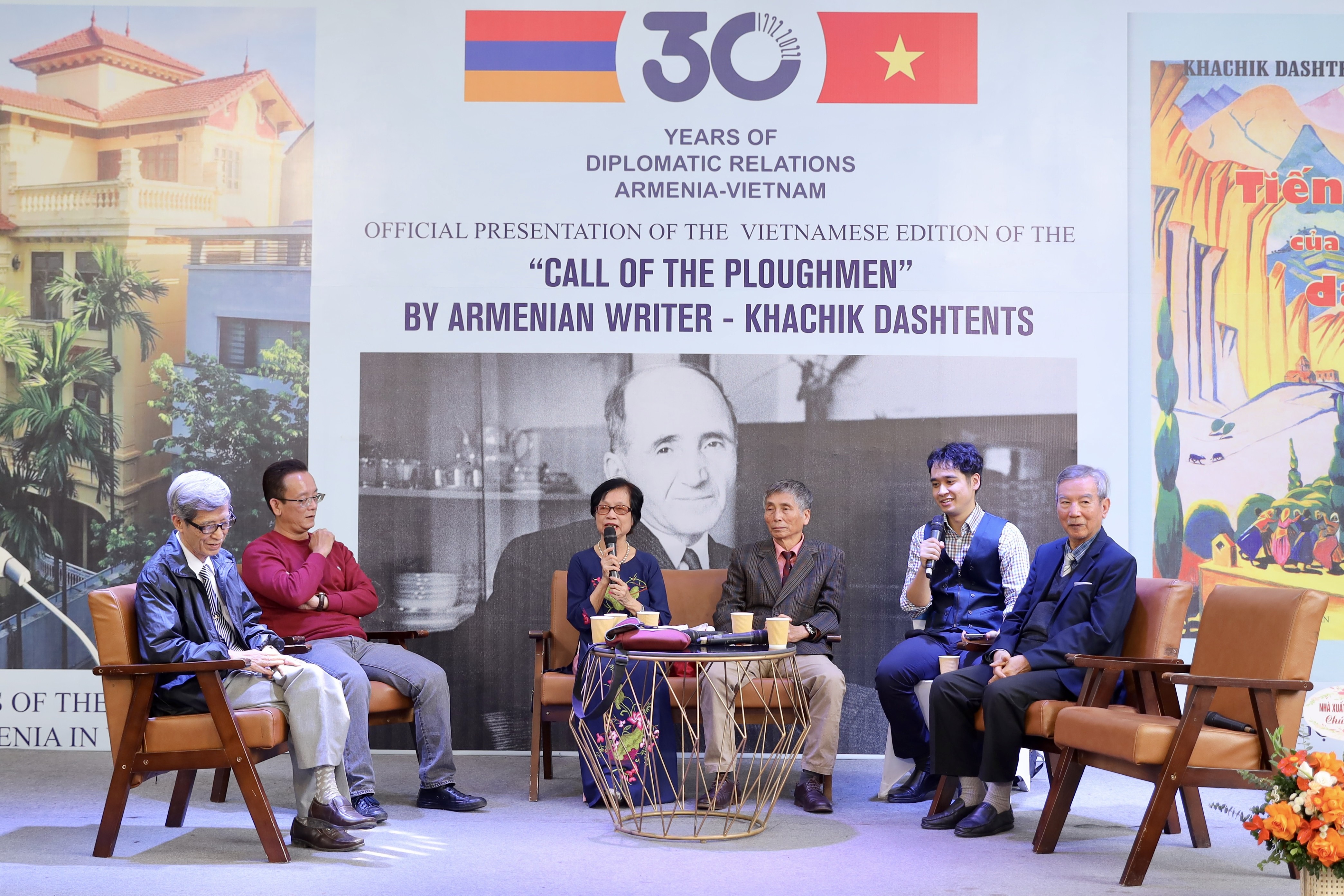 “Tiếng gọi của dân cày” - lời giới thiệu về dân tộc Armenia hiền hòa, yêu lao động và sẵn sàng hy sinh vì Tổ quốc “Tiếng gọi của dân cày” - lời giới thiệu về dân tộc Armenia hiền hòa, yêu lao động và sẵn sàng hy sinh vì Tổ quốc