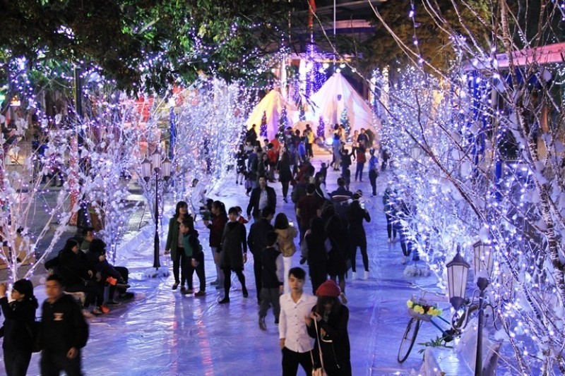 Noel 2023: Những điểm check-in giáng sinh đẹp lung linh tại Hà Nội Noel 2023: Những điểm check-in giáng sinh đẹp lung linh tại Hà Nội
