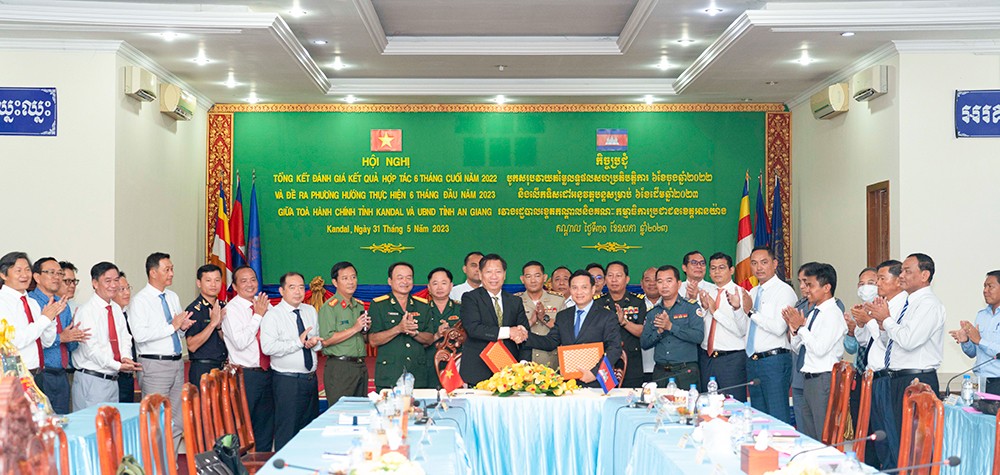 Phong phú hoạt động hợp tác tại tỉnh biên giới Việt Nam - Campuchia Phong phú hoạt động hợp tác tại tỉnh biên giới Việt Nam - Campuchia