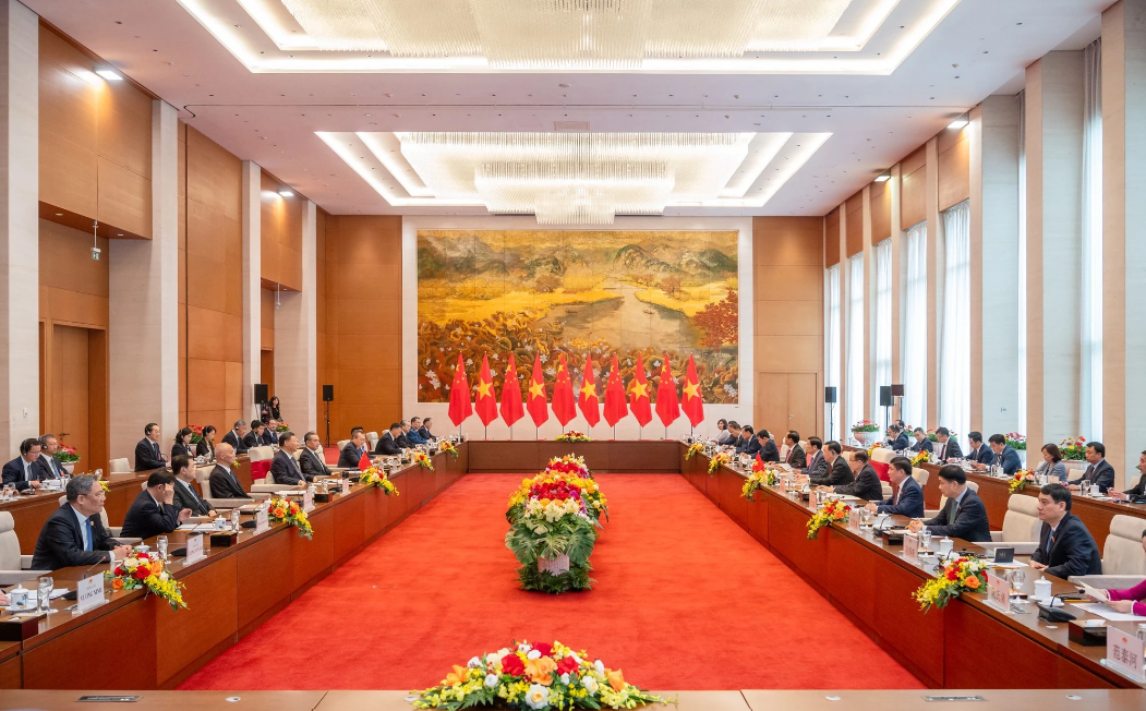 Chủ tịch Quốc hội Vương Đình Huệ đề xuất Quốc hội Việt Nam và Nhân đại Trung Quốc duy trì và tăng cường hơn nữa giao lưu, tiếp xúc cấp cao và các cấp. (Ảnh: Gia Hân) Chủ tịch Quốc hội Vương Đình Huệ đề xuất Quốc hội Việt Nam và Nhân đại Trung Quốc duy trì và tăng cường hơn nữa giao lưu, tiếp xúc cấp cao và các cấp. (Ảnh: Gia Hân)