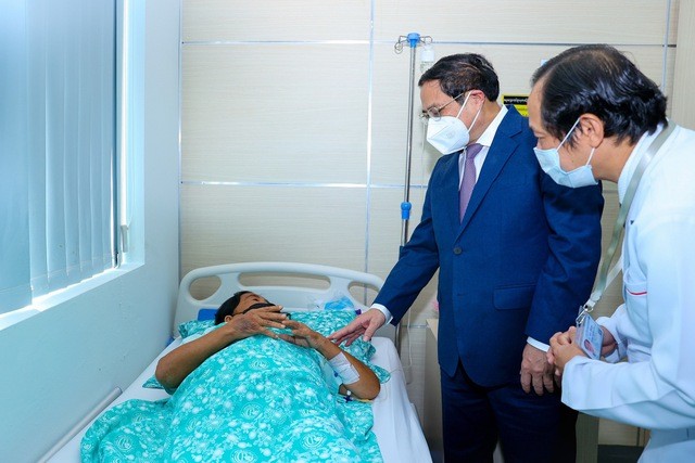 Thủ tướng Phạm Minh Chính trong chuyến thăm Bệnh viện Chợ Rẫy Phnom Penh tháng 11/2023. (Ảnh: Hà Văn) Thủ tướng Phạm Minh Chính trong chuyến thăm Bệnh viện Chợ Rẫy Phnom Penh tháng 11/2023. (Ảnh: Hà Văn)