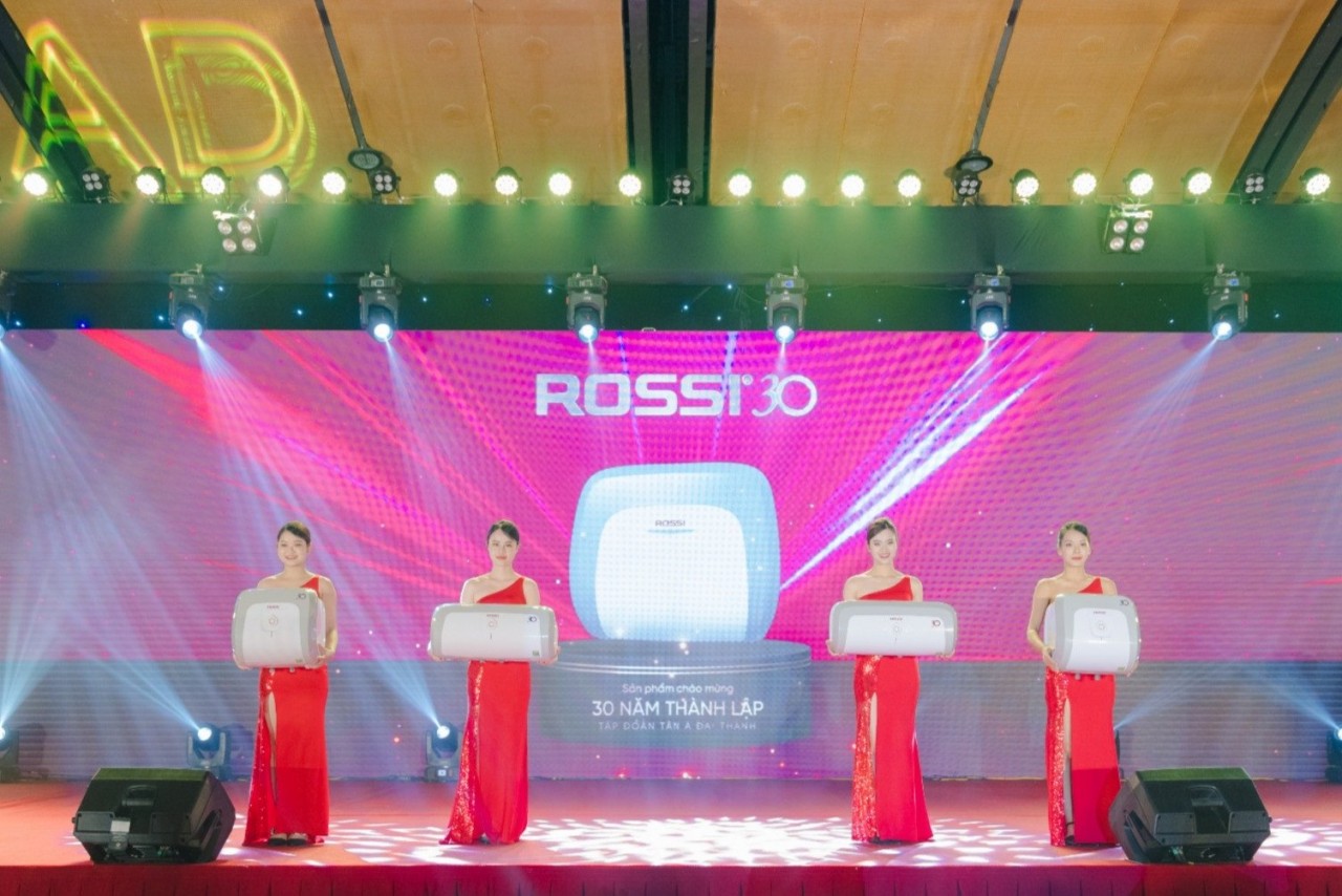 Bình nước nóng Rossi 30 là phiên bản đặc biệt để chào mừng kỷ niệm 30 năm thành lập Tân Á Đại Thành. Bình nước nóng Rossi 30 là phiên bản đặc biệt để chào mừng kỷ niệm 30 năm thành lập Tân Á Đại Thành.