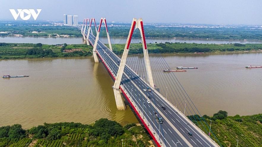 Nhat Tan bridge in Hanoi, a symbollic project, using ODA loans from JICA Nhat Tan bridge in Hanoi, a symbollic project, using ODA loans from JICA