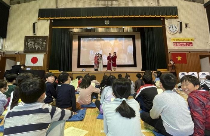 A Song Marking Vietnam – Japan Close Friendship Sang in Tokyo A Song Marking Vietnam – Japan Close Friendship Sang in Tokyo