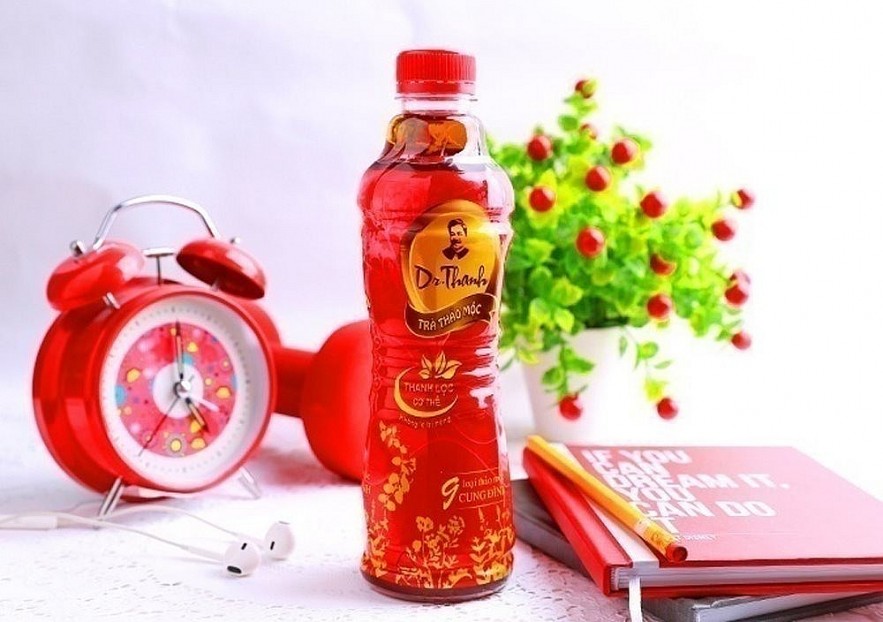 Two Cups of Tea Improves Blood Pressure and Lowers Cholesterol Two Cups of Tea Improves Blood Pressure and Lowers Cholesterol