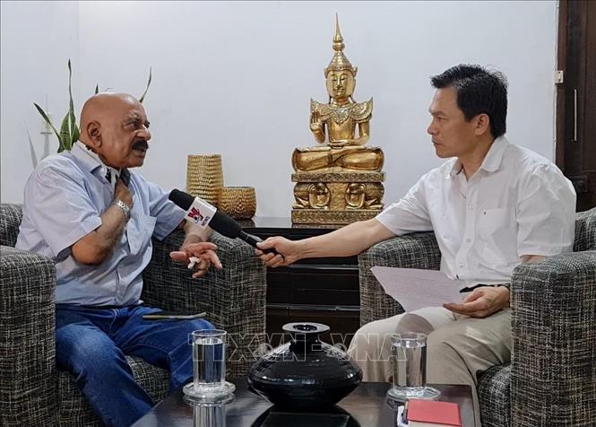 Chuyên gia Ấn Độ: Chú thích ảnh