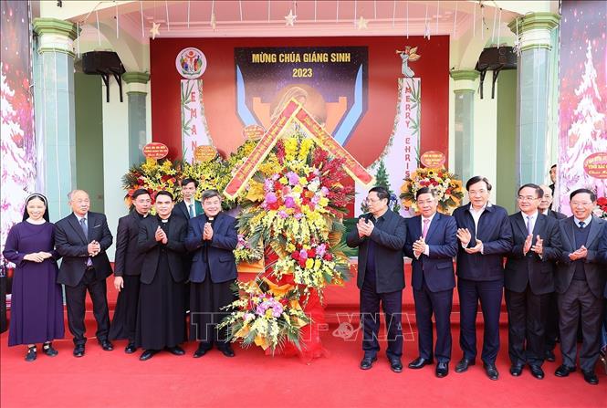 Thủ tướng Phạm Minh Chính chúc mừng Giáng sinh tại Bắc Giang Chú thích ảnh