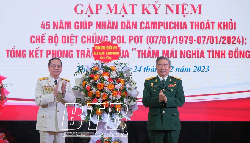 Hội Hữu nghị Việt Nam - Campuchia tỉnh nhận đỡ đầu 10 sinh viên Campuchia Hội Hữu nghị Việt Nam - Campuchia tỉnh nhận đỡ đầu 10 sinh viên Campuchia