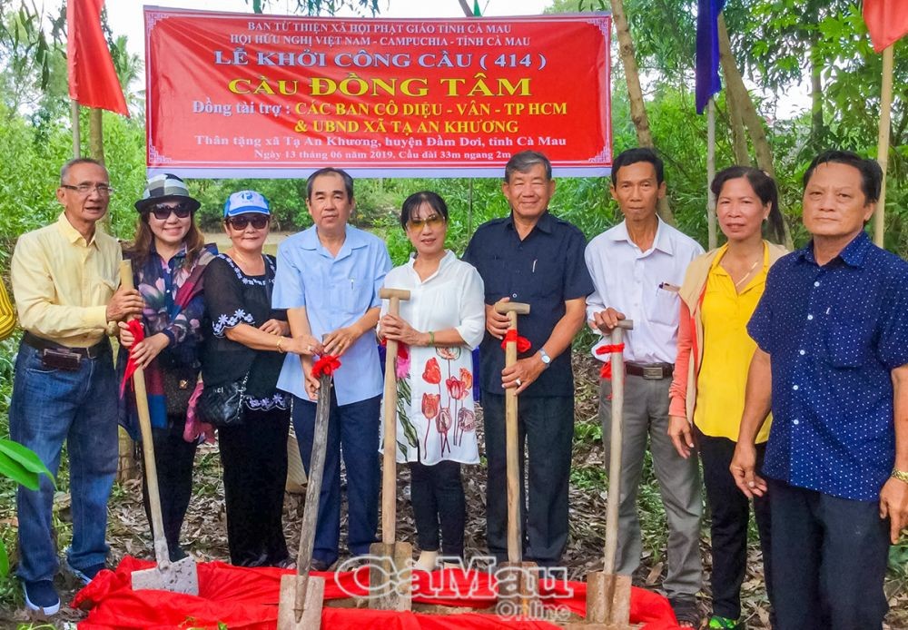Tươi đẹp, vững bền tình hữu nghị Việt Nam – Campuchia Tươi đẹp, vững bền tình hữu nghị Việt Nam – Campuchia