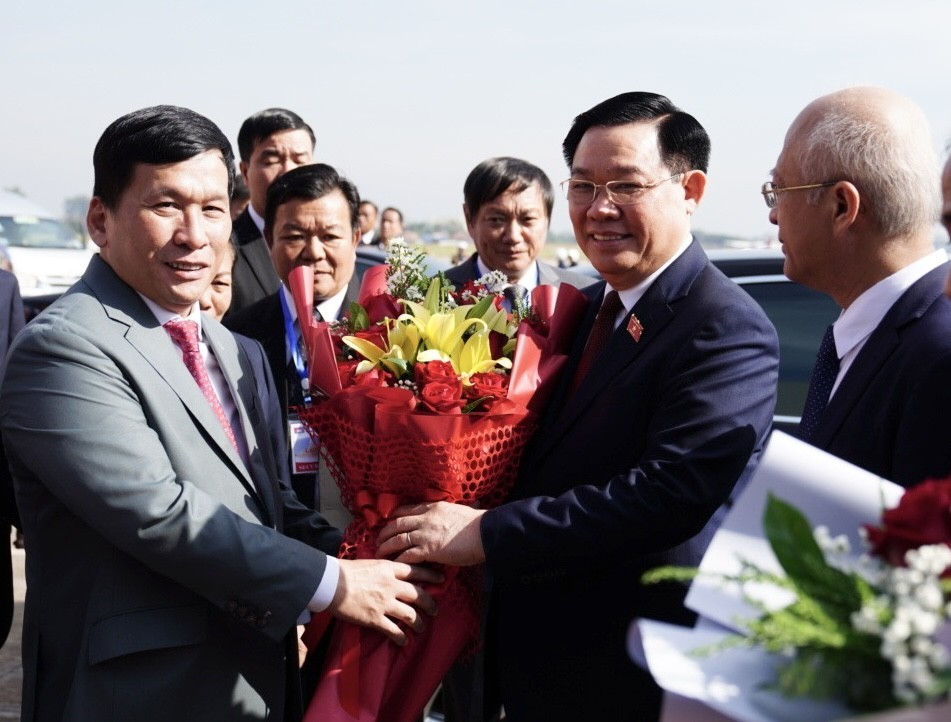 Vietjet mở đường bay thẳng từ TP. Hồ Chí Minh đến Viêng Chăn, công bố hợp tác toàn diện với Lao Airlines Vietjet mở đường bay thẳng từ TP. Hồ Chí Minh đến Viêng Chăn, công bố hợp tác toàn diện với Lao Airlines