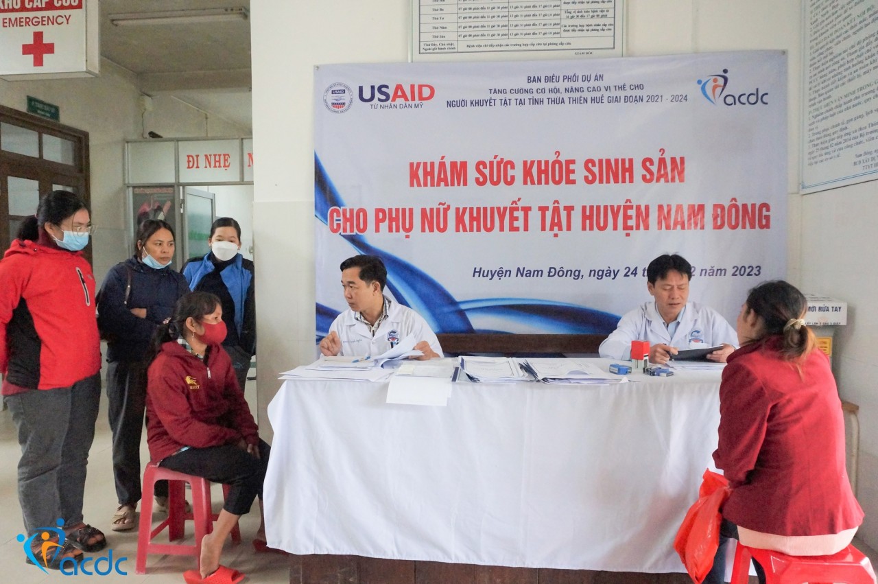 Thừa Thiên Huế: Tổ chức khám sức khỏe sinh sản cho phụ nữ khuyết tật Thừa Thiên Huế: Khám sức khỏe sinh sản cho hơn 100 phụ nữ khuyết tật