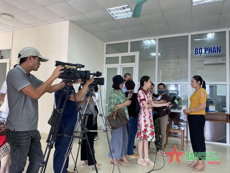 Tăng cường tuyên truyền nâng cao nhận thức về BHXH, BHYT của người dân (Ảnh: T.L).