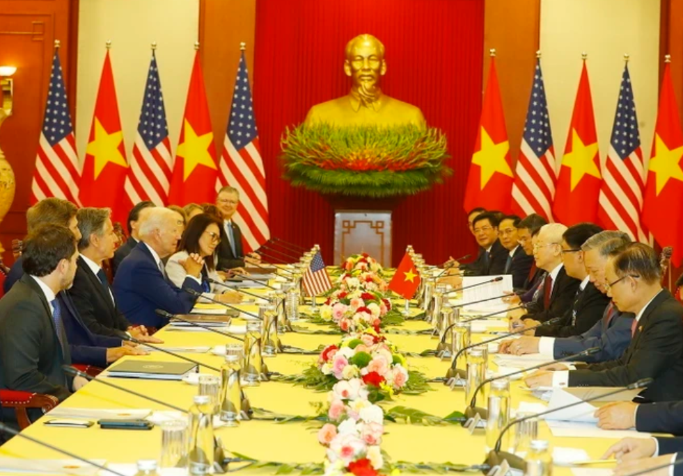 Chuyên gia: Việt Nam tiếp tục là điểm sáng trong bức tranh toàn cầu năm 2023