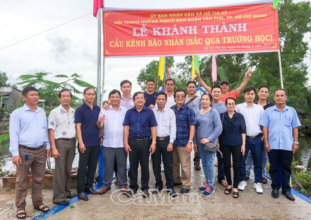 Hội hữu nghị Việt Nam - Trung Quốc tỉnh Cà Mau dự lễ khánh thành cầu Kênh Bào Nhàn ở ấp Bào Nhàn (xã Hồ Thị Kỷ, huyện Thới Bình, Cà Mau). Ðây là công trình chào mừng Ðại hội đại biểu Hội Hữu nghị Việt Nam - Trung Quốc tỉnh lần thứ IV (nhiệm kỳ 2023-2028). Hội hữu nghị Việt Nam - Trung Quốc tỉnh Cà Mau dự lễ khánh thành cầu Kênh Bào Nhàn ở ấp Bào Nhàn (xã Hồ Thị Kỷ, huyện Thới Bình, Cà Mau). Ðây là công trình chào mừng Ðại hội đại biểu Hội Hữu nghị Việt Nam - Trung Quốc tỉnh lần thứ IV (nhiệm kỳ 2023-2028).