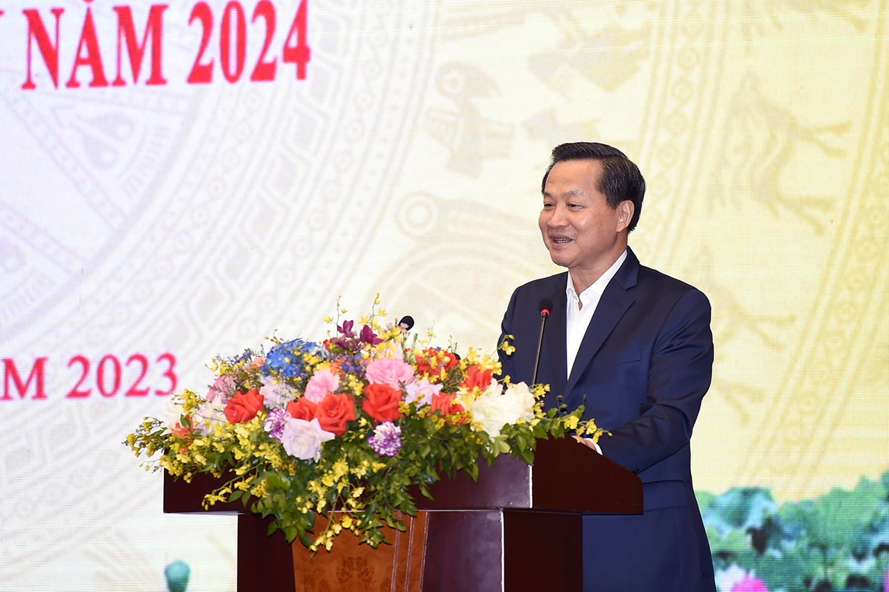 Tăng trưởng GDP năm 2023 đạt khoảng 5% Tăng trưởng GDP năm 2023 đạt khoảng 5%
