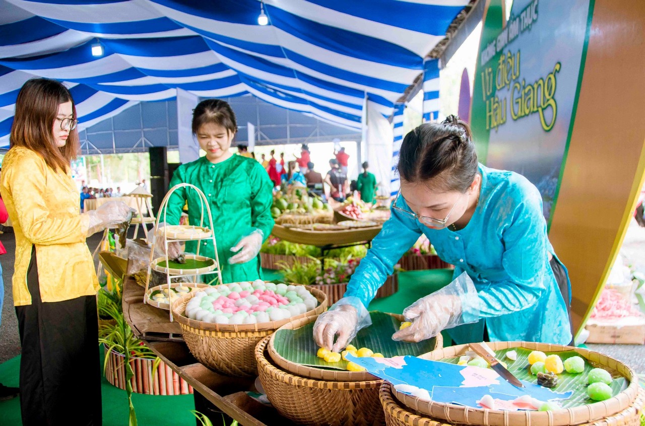 Khai mạc Tuần lễ du lịch với văn hóa, ẩm thực Hậu Giang 2023 Khai mạc Tuần lễ du lịch với văn hóa, ẩm thực Hậu Giang 2023