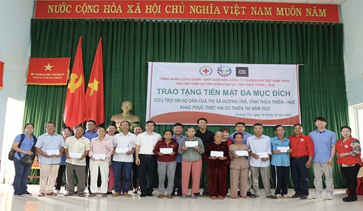 SCI hỗ trợ trên 800 triệu đồng cho trẻ em và hộ gia đình bị ảnh hưởng bởi mưa lũ ở Thừa Thiên Huế SCI hỗ trợ trên 800 triệu đồng cho trẻ em và hộ gia đình bị ảnh hưởng bởi mưa lũ ở Thừa Thiên Huế