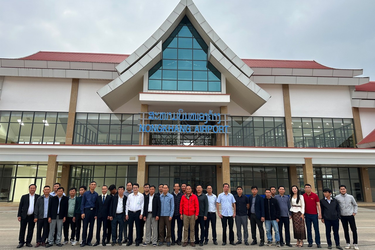Sân bay Nongkhang do Việt Nam tài trợ cho Lào sẽ được nâng cấp thành sân bay quốc tế