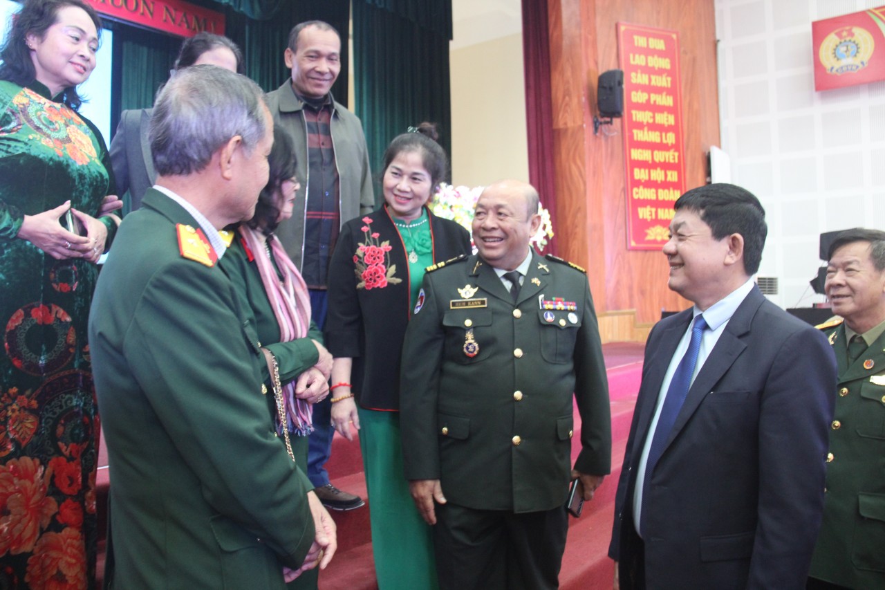 Thế hệ trẻ là nhịp cầu nối dài gắn kết tình cảm nhân dân Việt Nam - Campuchia Giáo dục, tiếp nối truyền thống hữu nghị Việt Nam - Campuchia cho thế hệ trẻ