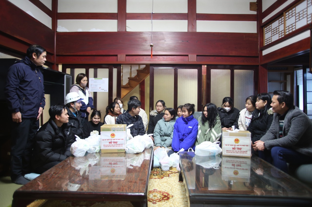 Embassy Visits Vietnamese in Quake-Hit Ishikawa Prefecture of Japan Embassy Visits Vietnamese in Quake-Hit Ishikawa Prefecture of Japan