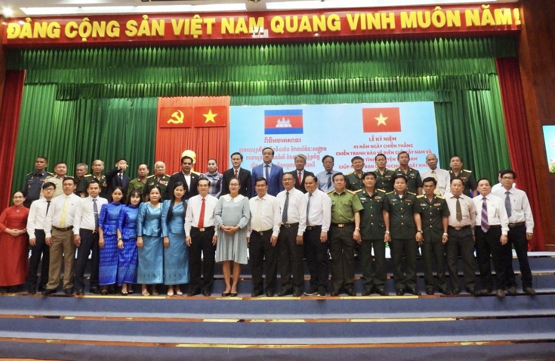 Đồng Tháp kỷ niệm 45 năm ngày chiến thắng chiến tranh bảo vệ biên giới Tây Nam Đồng Tháp kỷ niệm 45 năm ngày chiến thắng chiến tranh bảo vệ biên giới Tây Nam