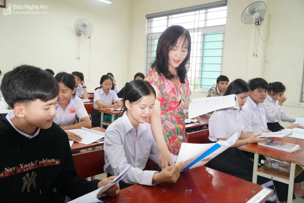 Khai giảng lớp đào tạo tiếng Việt cho 150 lưu học sinh Lào tại Nghệ An Khai giảng lớp đào tạo tiếng Việt cho 150 lưu học sinh Lào tại Nghệ An