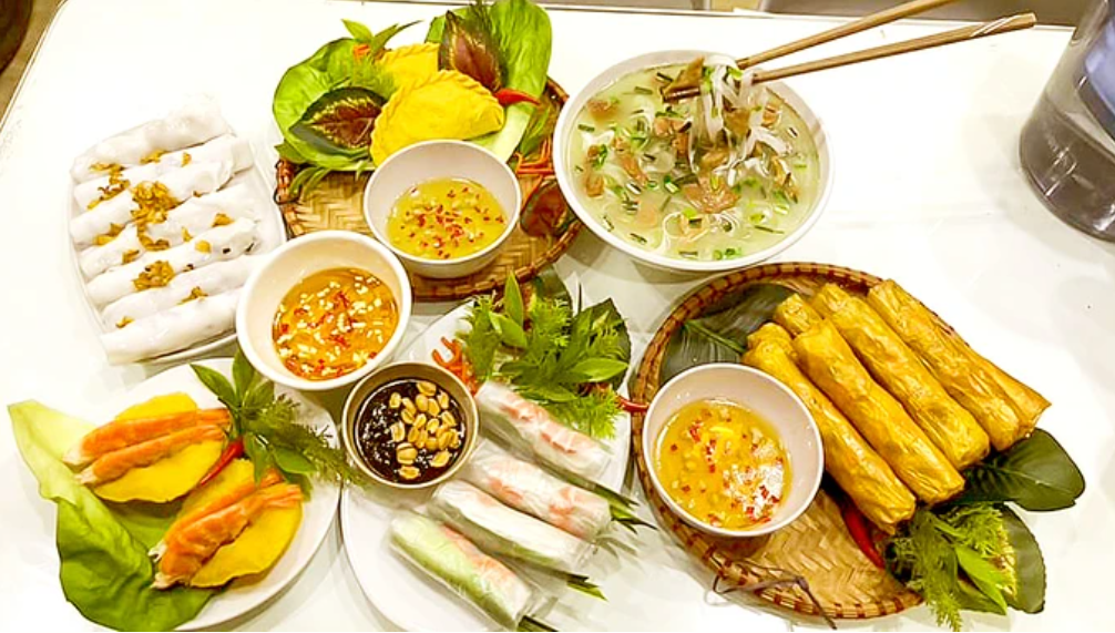 Quảng bá ẩm thực Việt với mô hình thức ăn Quảng bá ẩm thực Việt với mô hình thức ăn