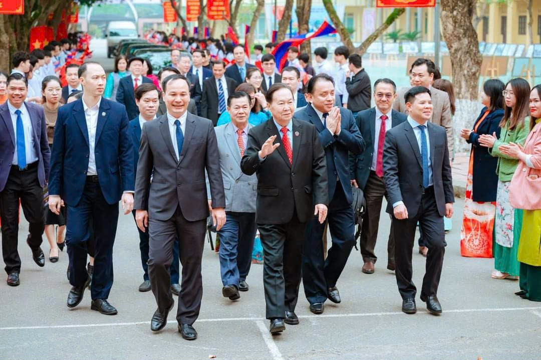 Đoàn công tác Quốc hội Lào thăm, làm việc tại trường Hữu nghị T78. Đoàn công tác Quốc hội Lào thăm, làm việc tại trường Hữu nghị T78.