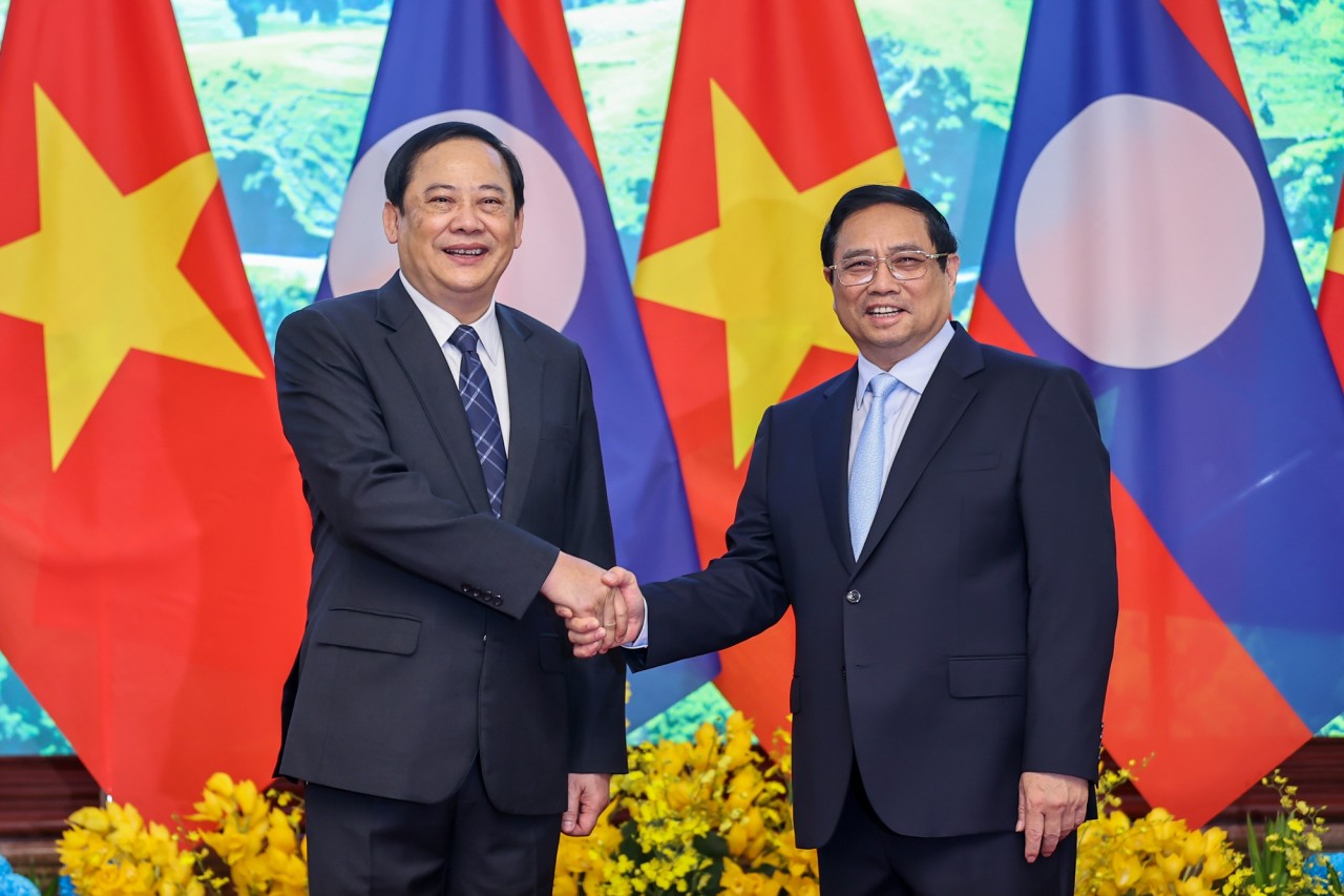 Lễ đón trọng thể Thủ tướng Lào Sonexay Siphandone thăm chính thức Việt Nam Lễ đón trọng thể Thủ tướng Lào Sonexay Siphandone thăm chính thức Việt Nam