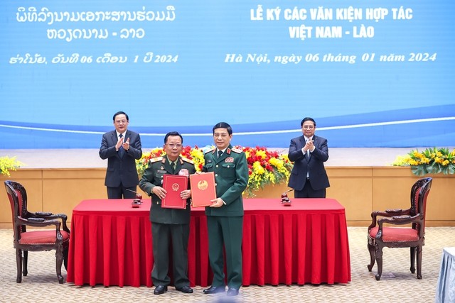 Việt Nam luôn coi trọng và dành ưu tiên cao nhất cho mối quan hệ đặc biệt Việt Nam - Lào Việt Nam luôn coi trọng và dành ưu tiên cao nhất cho mối quan hệ đặc biệt Việt Nam - Lào