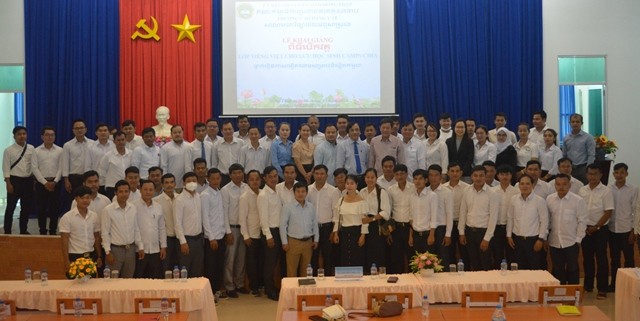 Các lưu học sinh Campuchia tham gia khóa học tiếng Việt tại Trường Cao đẳng Y tế Đồng Tháp. (Ảnh: Báo Đồng Tháp) Các lưu học sinh Campuchia tham gia khóa học tiếng Việt tại Trường Cao đẳng Y tế Đồng Tháp. (Ảnh: Báo Đồng Tháp)