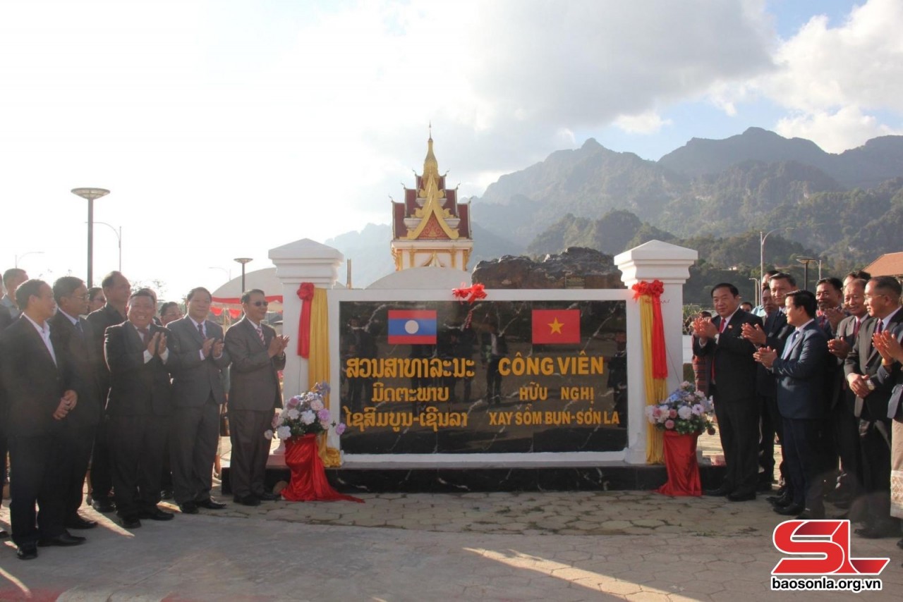 Tỉnh Sơn La và Xaysomboun khánh thành Công viên hữu nghị Tỉnh Sơn La và Xaysomboun khánh thành Công viên hữu nghị
