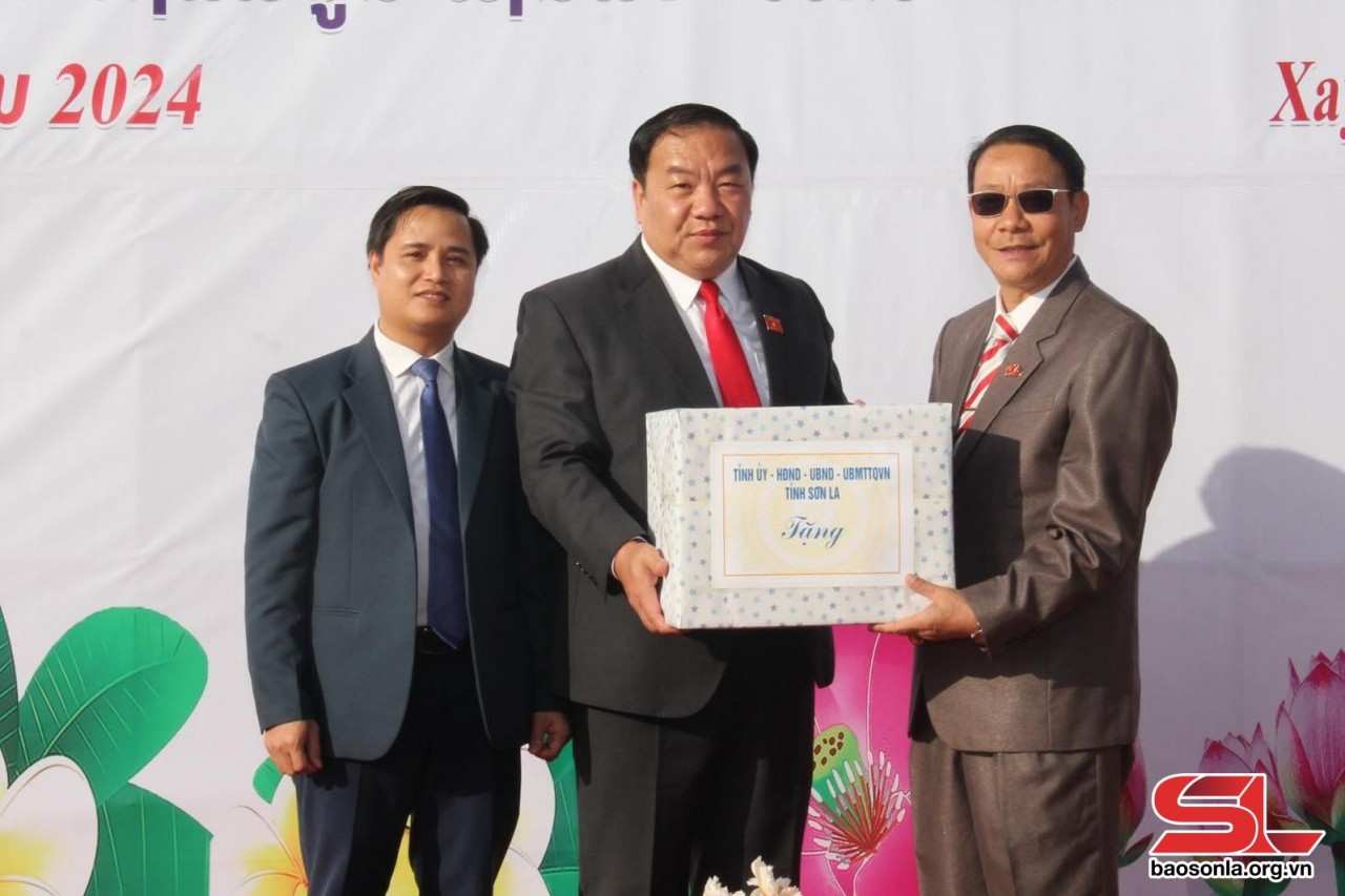 Tỉnh Sơn La và Xaysomboun khánh thành Công viên hữu nghị Tỉnh Sơn La và Xaysomboun khánh thành Công viên hữu nghị