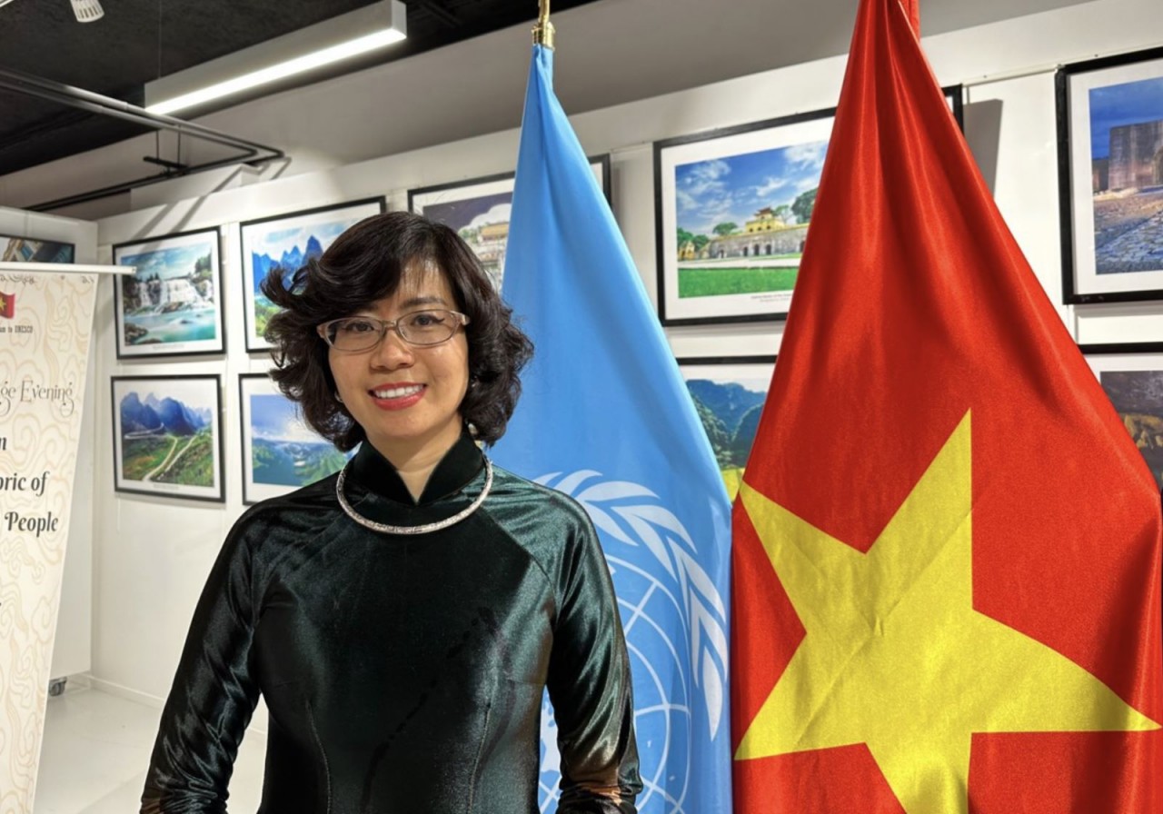 Phái đoàn Việt Nam bên cạnh UNESCO: Nhìn lại một năm sôi động để hướng tới tương lai tươi sáng hơn Phái đoàn Việt Nam bên cạnh UNESCO: Nhìn lại một năm sôi động để hướng tới tương lai tươi sáng hơn