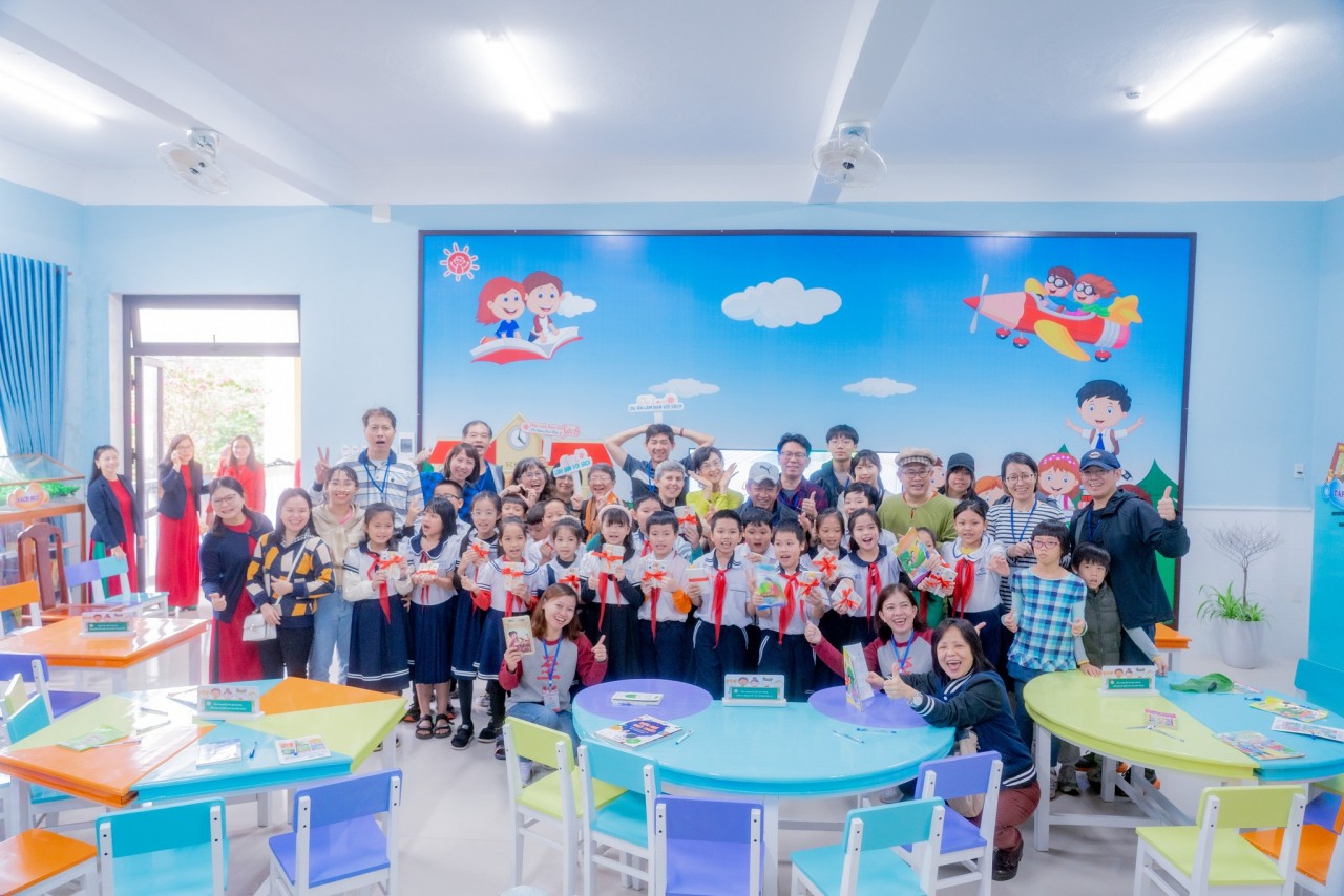 Zhishan Foundation trao học bổng cho học sinh nghèo vượt khó tại Zhishan Foundation trao học bổng cho học sinh nghèo vượt khó tại