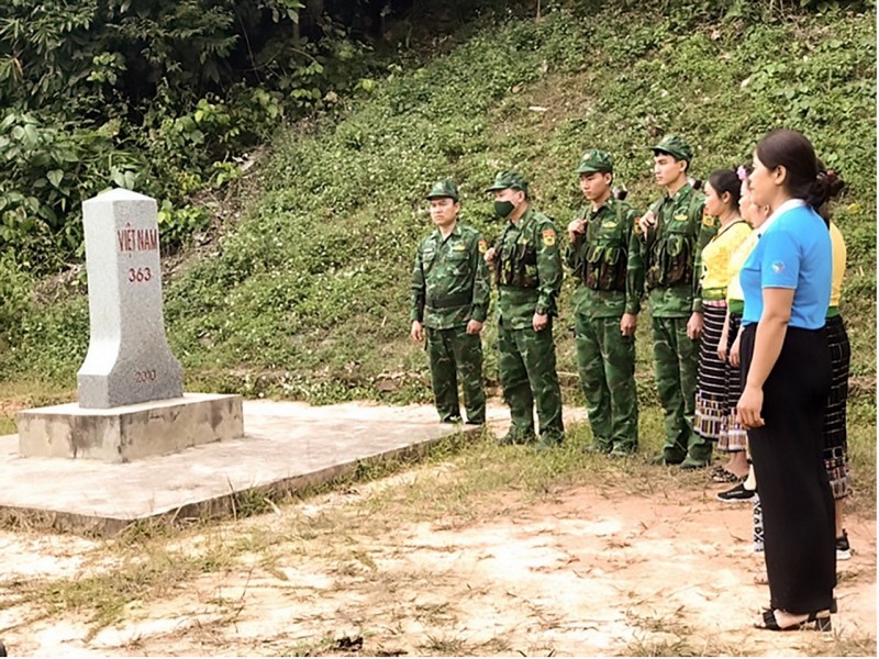 Hội Phụ nữ biên cương phối hợp tuyên truyền Luật Biên phòng Việt Nam Hội Phụ nữ biên cương phối hợp tuyên truyền Luật Biên phòng Việt Nam