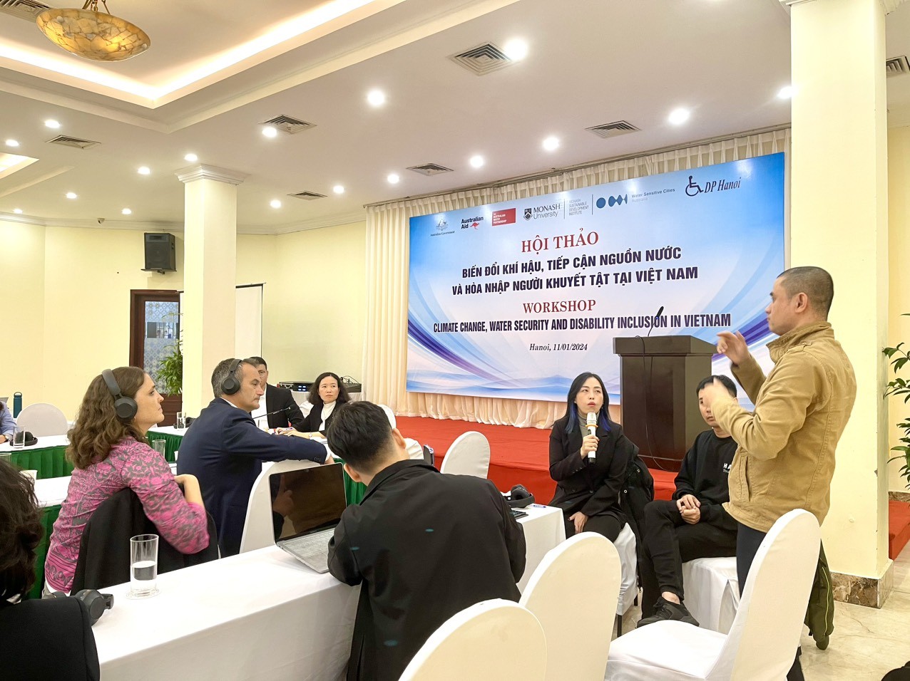 Hỗ trợ người khuyết tật thích ứng với biến đổi khí hậu, tiếp cận nguồn nước Hỗ trợ người khuyết tật thích ứng với biến đổi khí hậu, tiếp cận nguồn nước