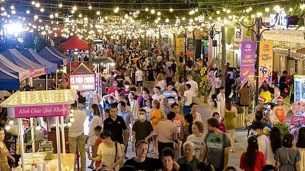 Visitors flock to a market space in Phu Quoc island, the Mekong Delta province of Kien Giang. (Photo: nhandan.vn) Visitors flock to a market space in Phu Quoc island, the Mekong Delta province of Kien Giang. (Photo: nhandan.vn)