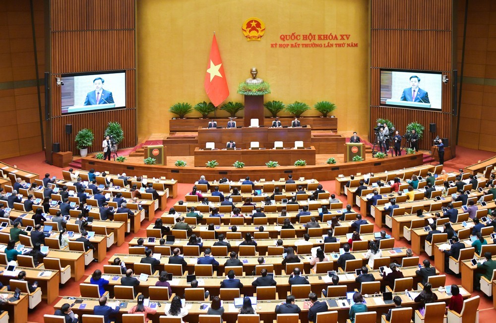 undefined Quốc hội họp phiên bất thường, xem xét thông qua một số luật quan trọng