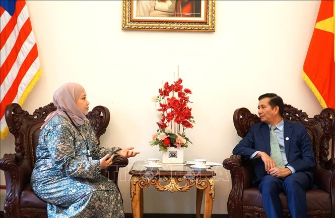"Việt Nam - Malaysia tăng cường hợp tác quốc phòng và an ninh" "Việt Nam - Malaysia tăng cường hợp tác quốc phòng và an ninh"