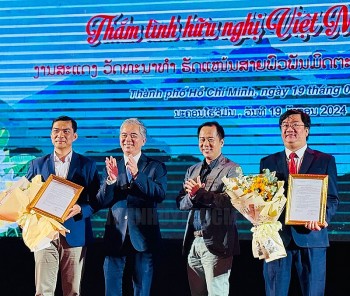 TP.HCM: thêm hai chi hội hữu nghị Việt Nam - Lào được thành lập