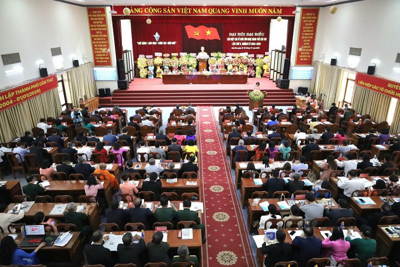 Bà Lê Thị Thanh Giang tái đắc cử Chủ tịch Liên hiệp các tổ chức hữu nghị thành phố Cần Thơ Bà Lê Thị Thanh Giang tái đắc cử Chủ tịch Liên hiệp các tổ chức hữu nghị thành phố Cần Thơ
