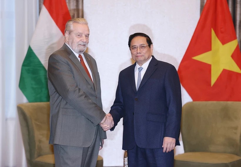 Thủ tướng Phạm Minh Chính tiếp lãnh đạo Hội Hữu nghị và lãnh đạo các đảng của Hungary Thủ tướng Phạm Minh Chính tiếp lãnh đạo Hội Hữu nghị và lãnh đạo các đảng của Hungary