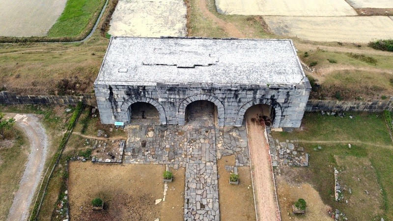 Ho Dynasty Citadel: The Largest Remaining Stone Structure In Southeast Asia Ho Dynasty Citadel: The Largest Remaining Stone Structure In Southeast Asia
