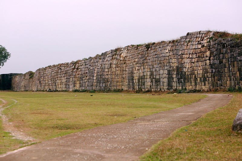 Ho Dynasty Citadel: The Largest Remaining Stone Structure In Southeast Asia Ho Dynasty Citadel: The Largest Remaining Stone Structure In Southeast Asia