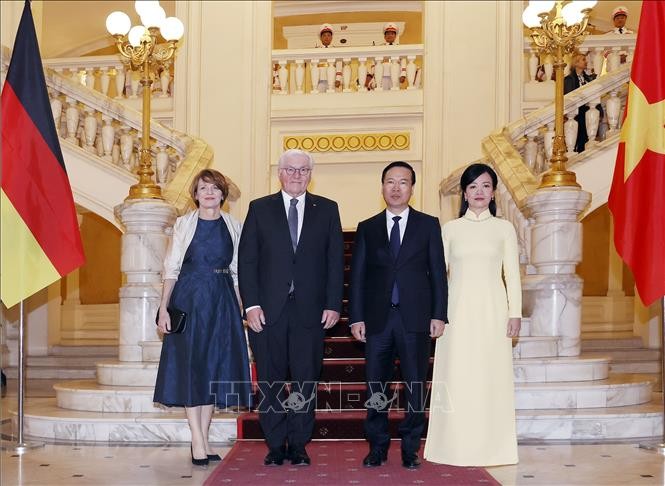 Chủ tịch nước Võ Văn Thưởng và Phu nhân chủ trì chiêu đãi trọng thể Tổng thống Đức và Phu nhân Chủ tịch nước Võ Văn Thưởng và Phu nhân chủ trì chiêu đãi trọng thể Tổng thống Đức và Phu nhân